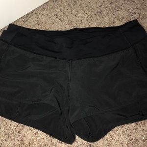 Black Lululemon speed up short 2.5”